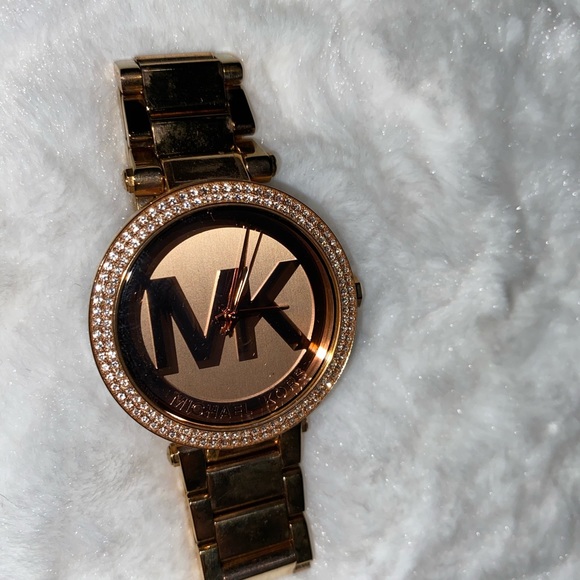 michael kors rose gold watch - Picture 2 of 3